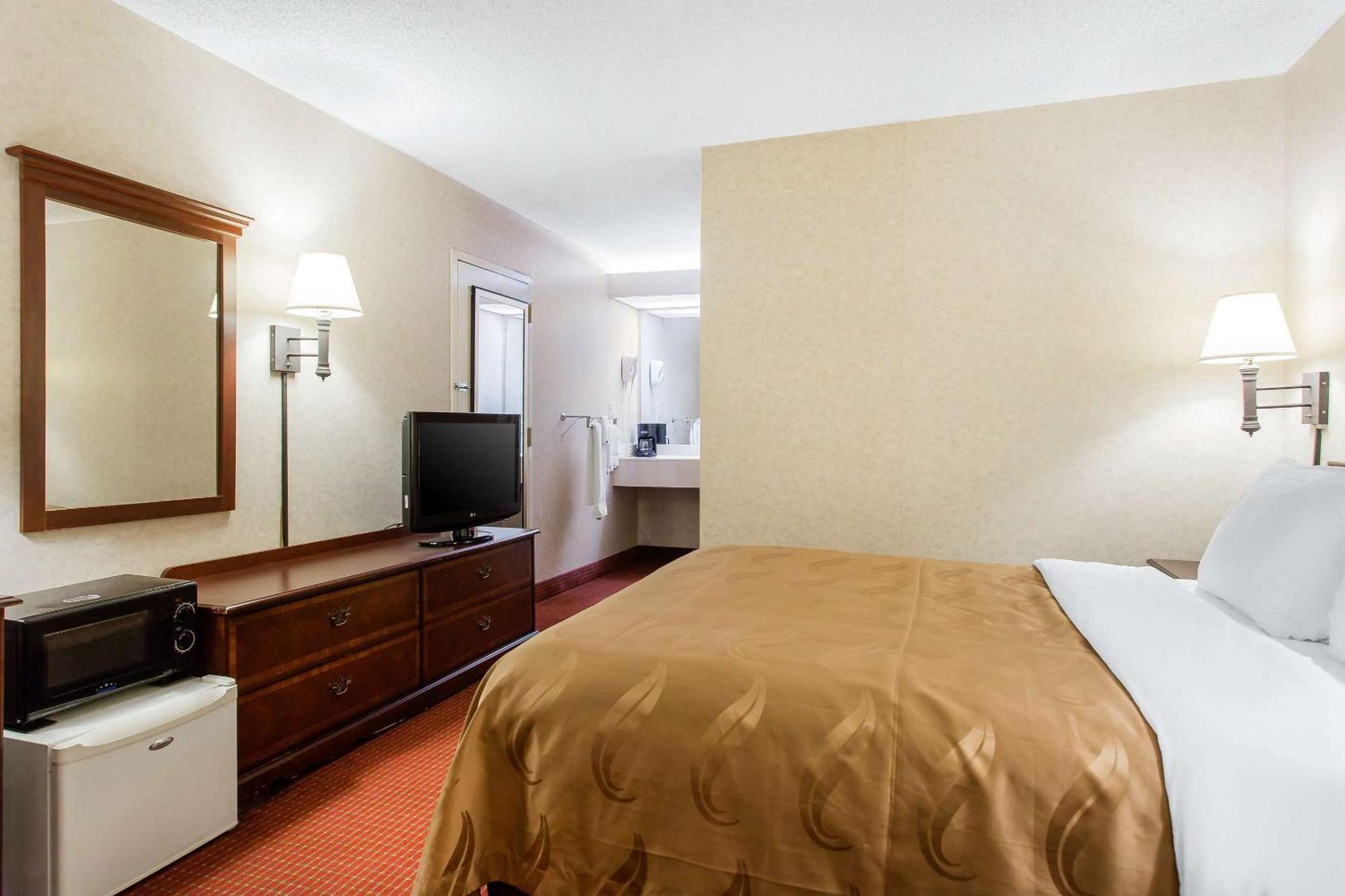 Quality Inn Mount Airy Mayberry Ngoại thất bức ảnh